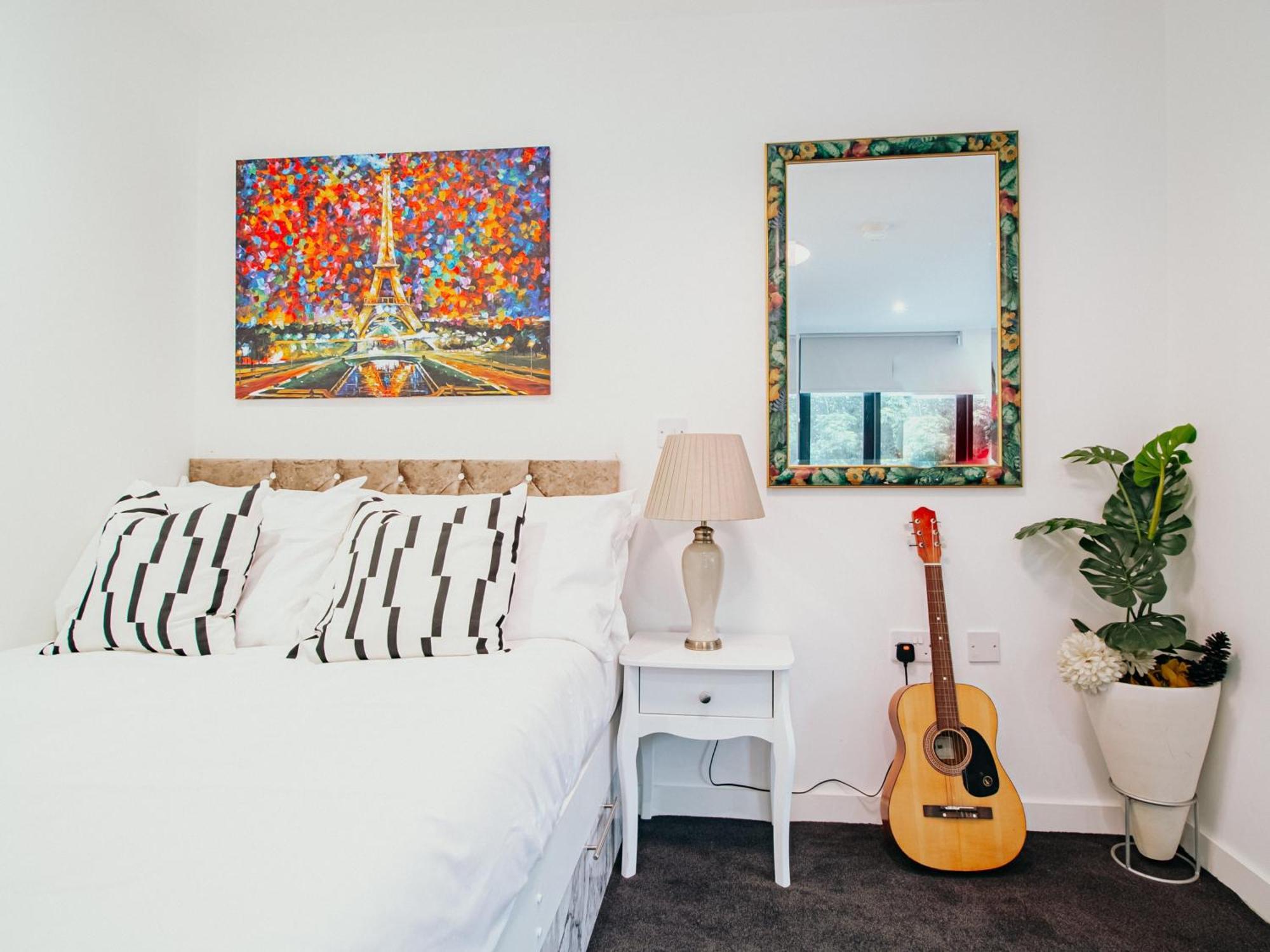 Airy And Bright In Center Apartment Sheffield